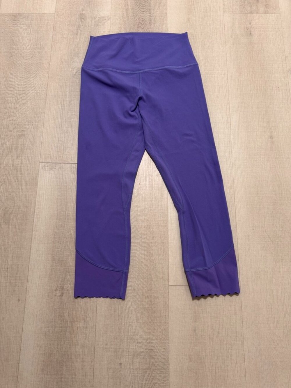 Align Scalloped Cropped High Rise Leggings Size 8